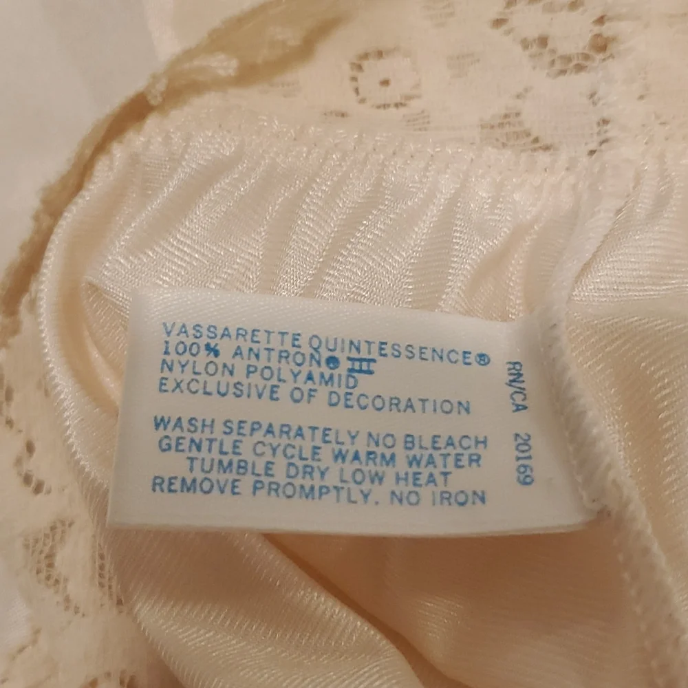 Vintage Vassarette Lace Elastic Waist Nylon Half Slip Size M